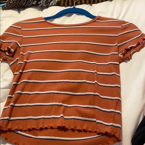 T-shirt with ruffled edges